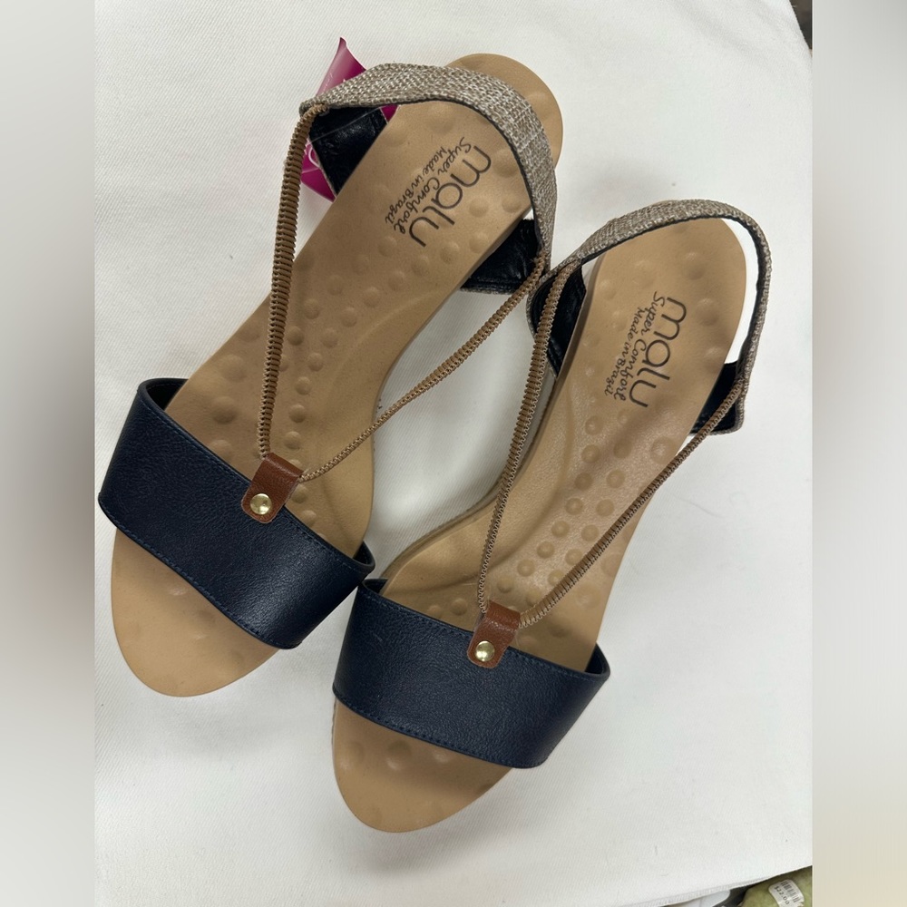 Comfort sandals blue and beige tan and tweed. Great for spring.